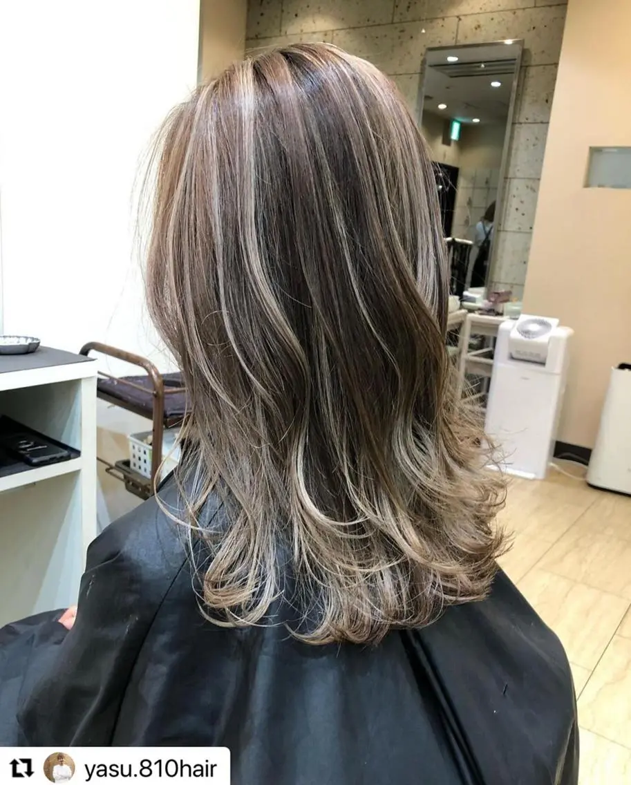 ミディアム カラー メンズ メンズバレイヤージュ メンズブリーチ メンズハイライト メンズハイトーン メンズインナーカラー 🩷Eny terrace🩷のヘアスタイル