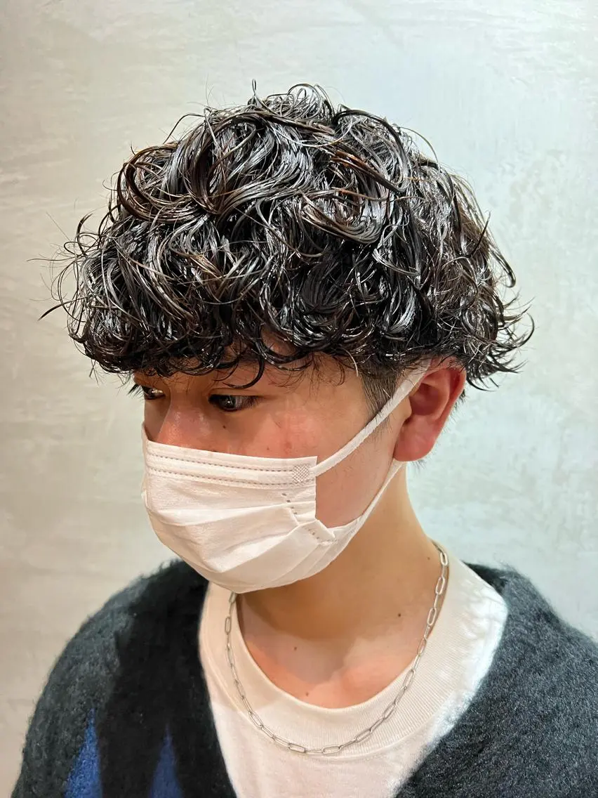 ショート パーマ メンズ メンズパーマ 波巻きパーマ カット パーマ トリートメント 波巻きスパイラルパー マ/シャドウパーマ駿のヘアスタイル
