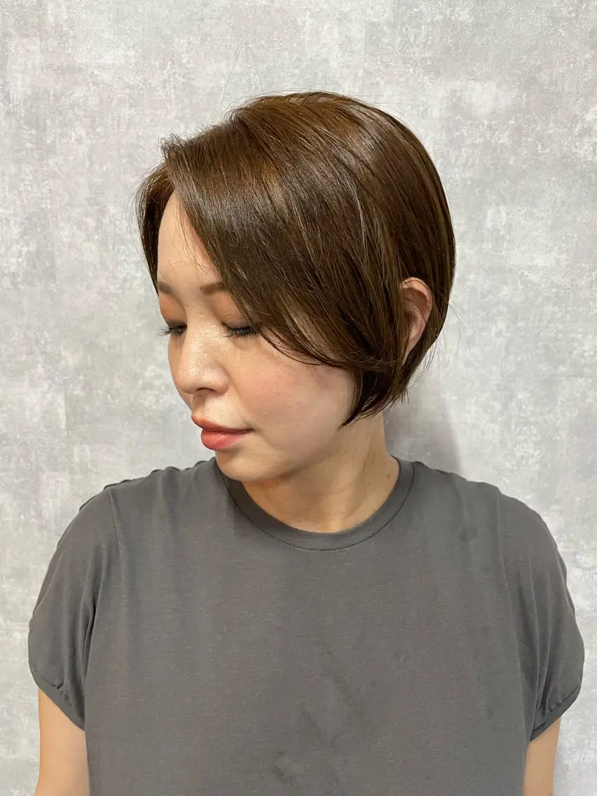 ショート 切りっぱなしボブ ショートボブ ハンサムショート 丸みショート アッシュ モテ髪/ボブ/ショー ト/アダチフウトのヘアスタイル