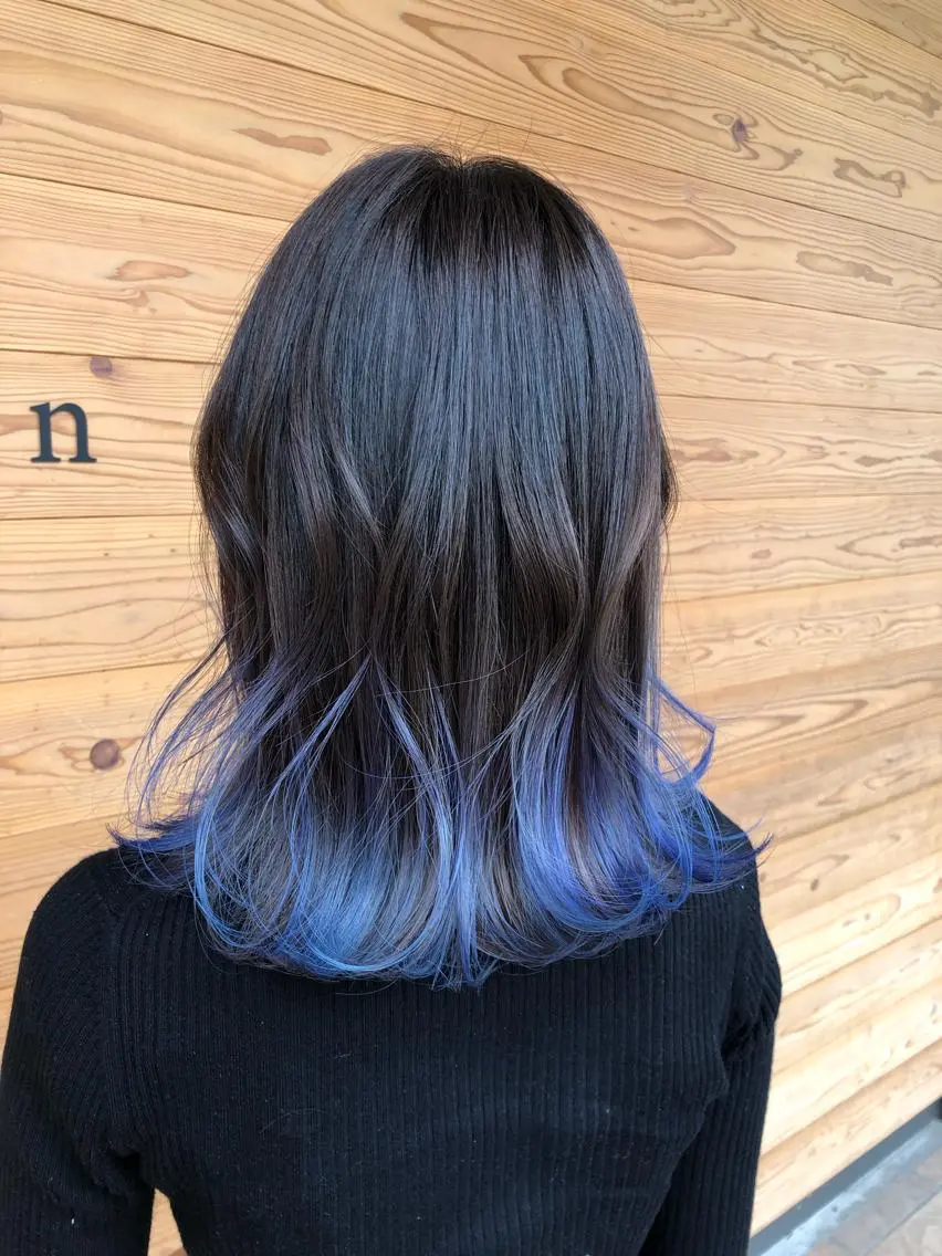 ミディアム カラー 舩坂 友賀のヘアスタイル