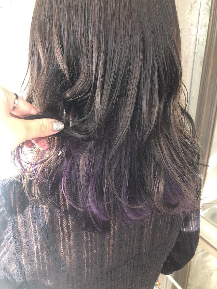 ロング カラー 黒髪 ブルーカラー ブルーブラック パープルカラー ヘアカラー wakana 【ブリーチカラー】のヘアスタイル