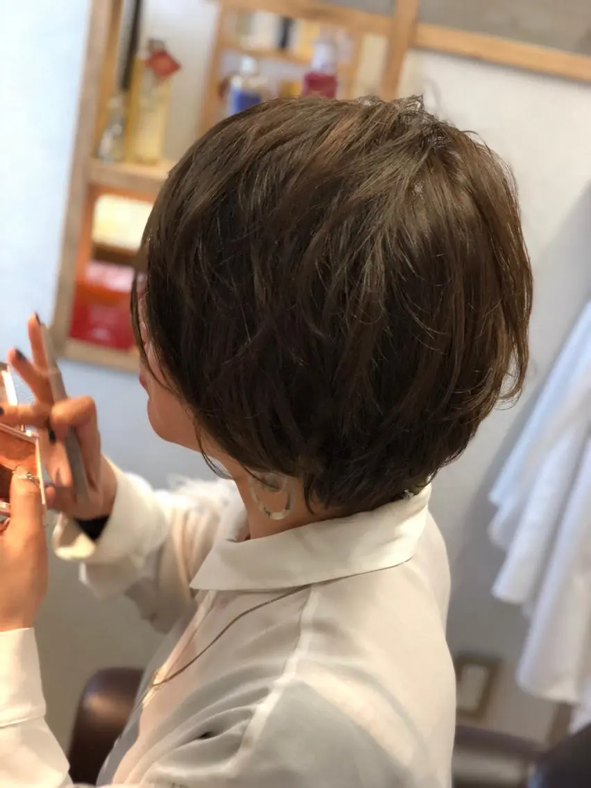 ショート カラー パーマ ブリーチ イルミナカラー 髪質改善 トリートメント tuuli トゥーリのヘアスタイル