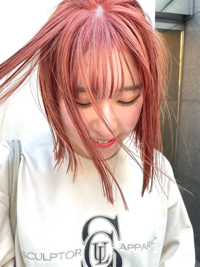 ミディアム カラー パーマ ヘアアレンジ メンズ キッズ ネイル マツエク・マツパ オレンジ カラーマツエク オレンジ カット ヘアカラー トリートメント tatsumi/ボブ ウルフ/レイヤーのヘアスタイル