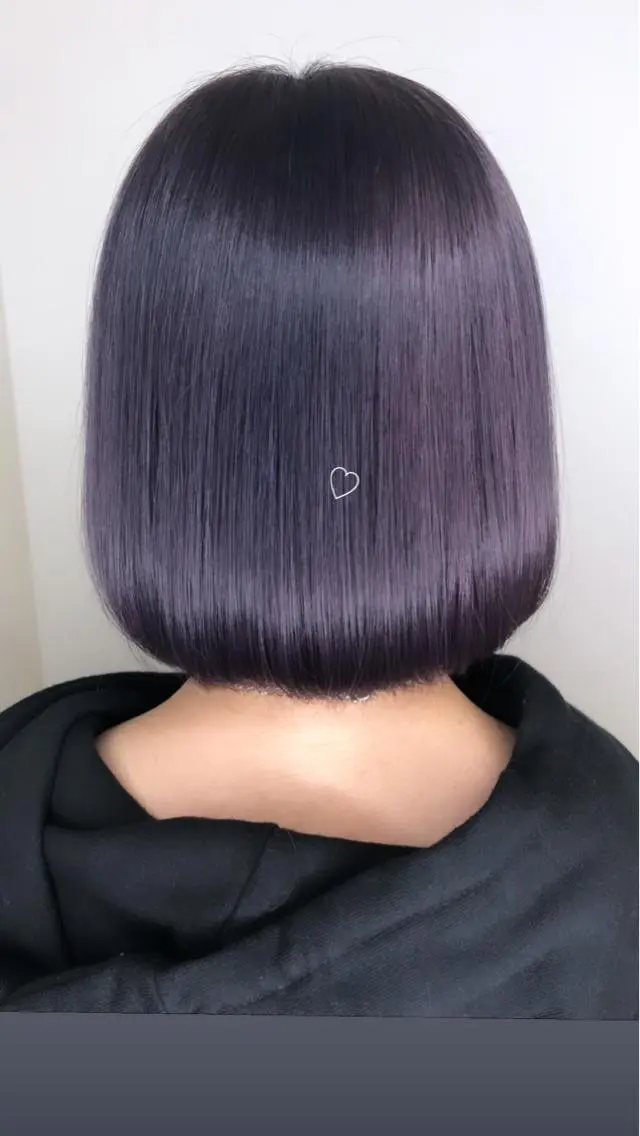 ミディアム カラー ウルフカット／吉村 桃子のヘアスタイル