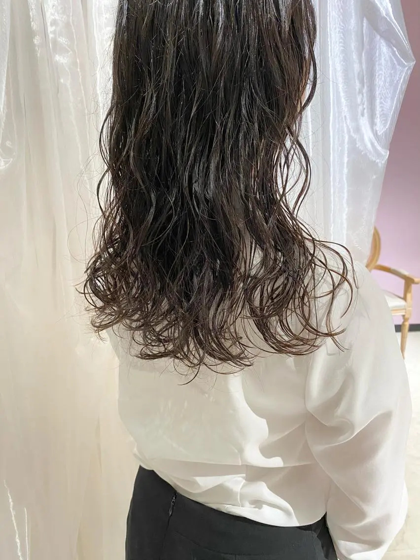 ロング パーマ カット パーマ トリートメント 藤井 貴美子のヘアスタイル