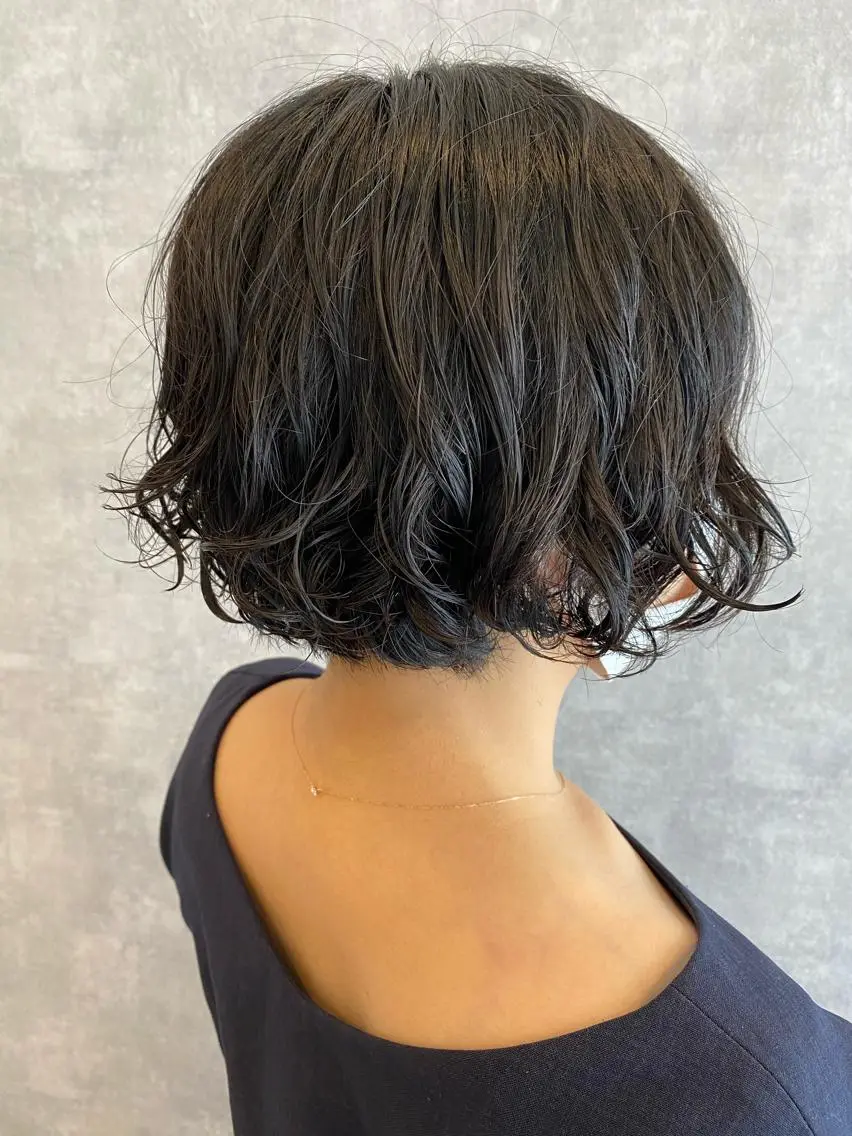 ショート 川尻 詩織のヘアスタイル