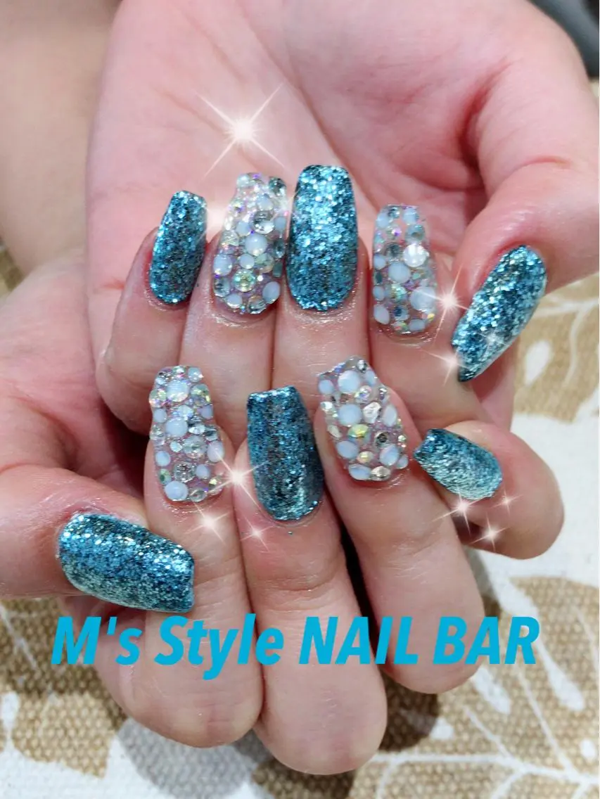 ネイル ブルー ラメ(グリッター) 持ち込み 夏ネイル ハンドネイル M's Style NAIL BARのネイルデザイン