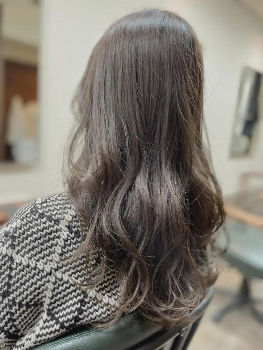 カラー 昼田 羅々のヘアスタイル