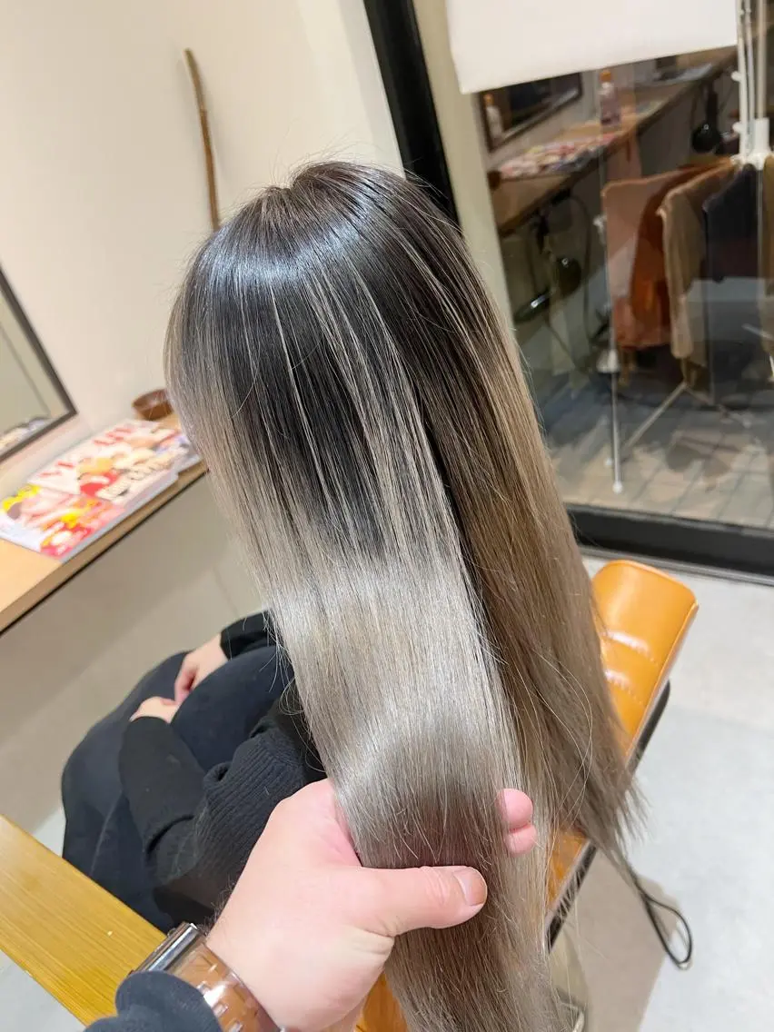 セミロング カラー バレイヤージュ レイヤーカット Love&Hair Breit/下川のヘアスタイル