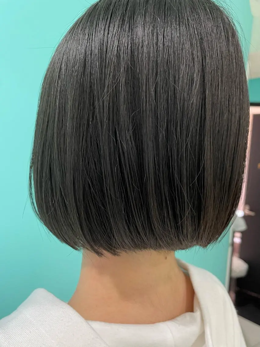 ショート ボブ 新村 華奈絵のヘアスタイル