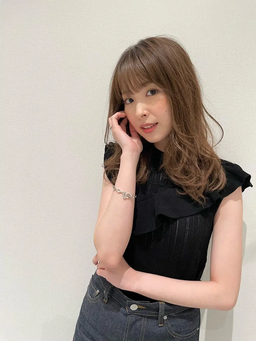 ミディアム カラー ベージュカラー 中西 優典のヘアスタイル