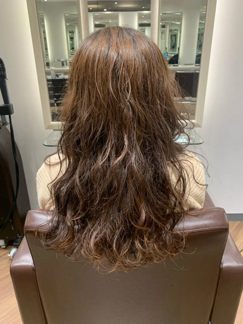 ロング パーマ パーマ ショートカット🧸 ごとうさなのヘアスタイル