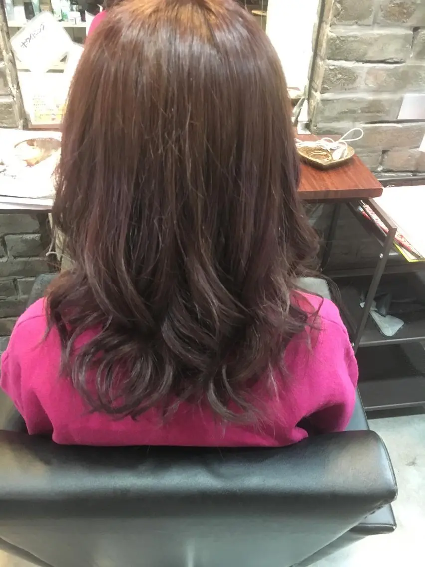 カラー ブリーチ ピンクカラー バイオレットカラー 東條 克義のヘアスタイル