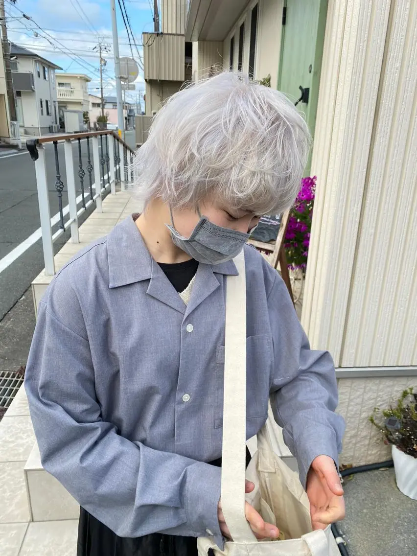 ショート ヘアカラー ハイトーンカラー🌈 メンズパーマ鈴木康平のヘアスタイル