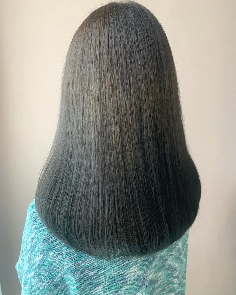 ロング カラー グレージュ オリーブグレージュ オリーブグレー ヘアカラー トリートメント hubhair レイヤー/透明感のヘアスタイル