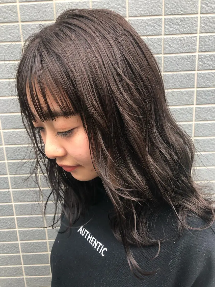 ロング カラー グレージュ ハイライトカラー ハイライト 似合わせ レイヤー須川のヘアスタイル