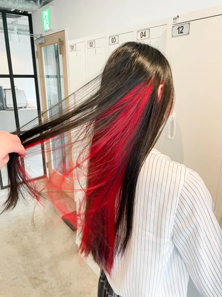 ロング カラー ミストバング イヤリングカラー フェイスフレーミング インナーカラー レッドカラー ヘアカラー Takuma Suzuki中目黒のヘアスタイル