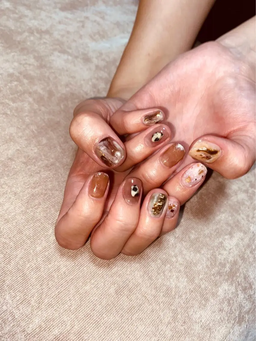 ネイル フットネイル ラメ(グリッター) ラメグラデーション マグネットネイル ミラーネイル nailroom OHANA🌴のネイルデザイン