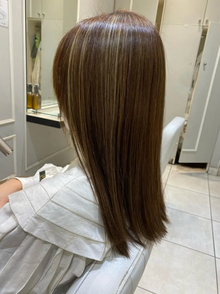 セミロング 美髪矯正透明感カラー 江川 和輝のヘアスタイル