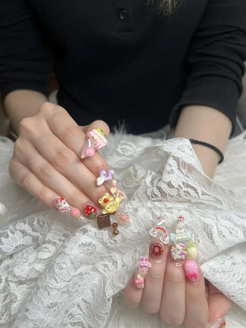 ネイル フレンチネイル ジェルネイル ガラスフレンチ ハロウィン ハート ハンドネイル Buruberii hbaby nailのネイルデザイン