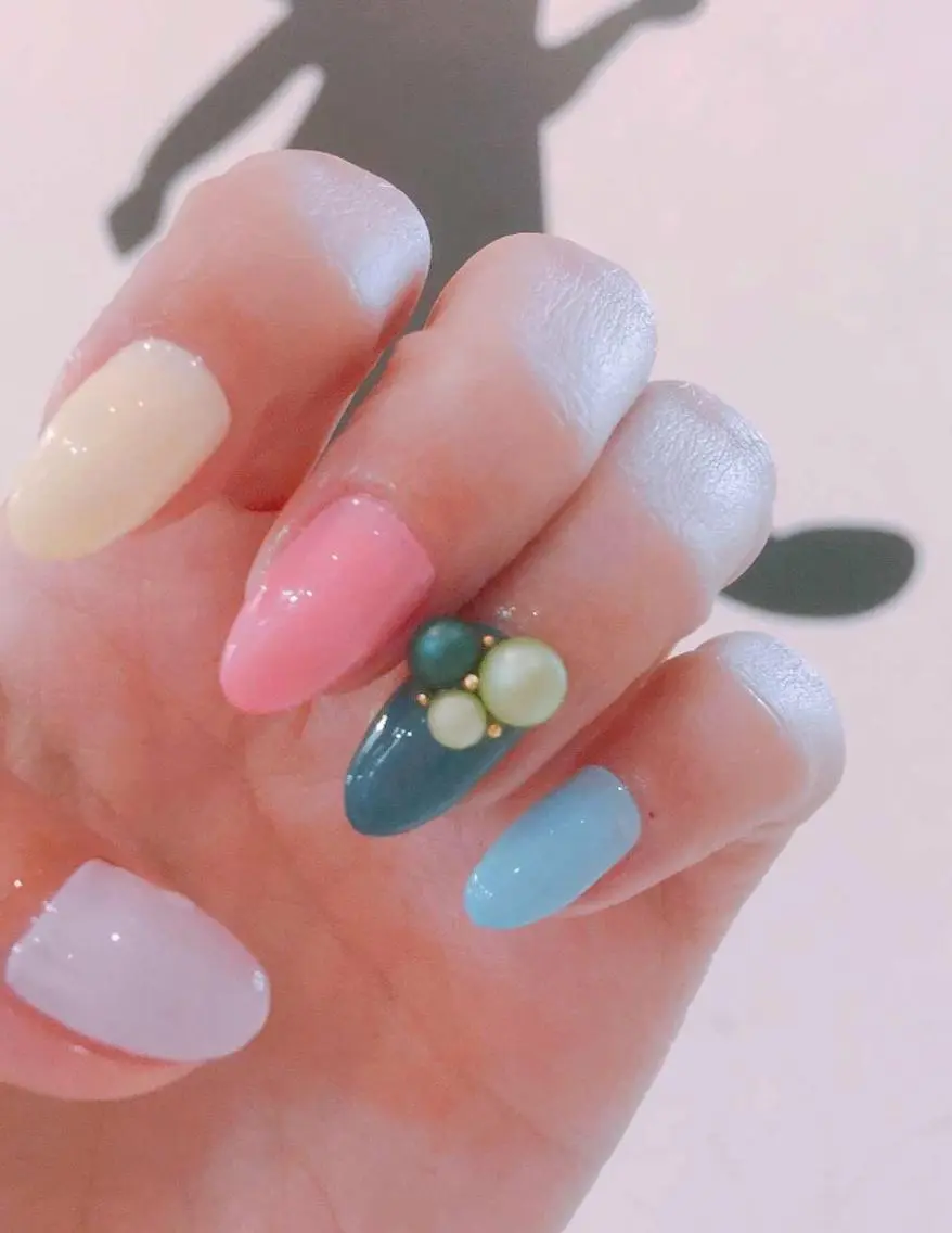 ネイル ハンドネイル ゲン レイカのネイルデザイン