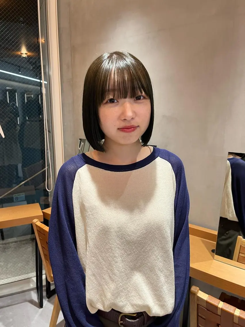 ミディアム カット ヘアカラー トリートメント 縮毛矯正ボブ&顔まわ レイヤー♡TOMOEのヘアスタイル