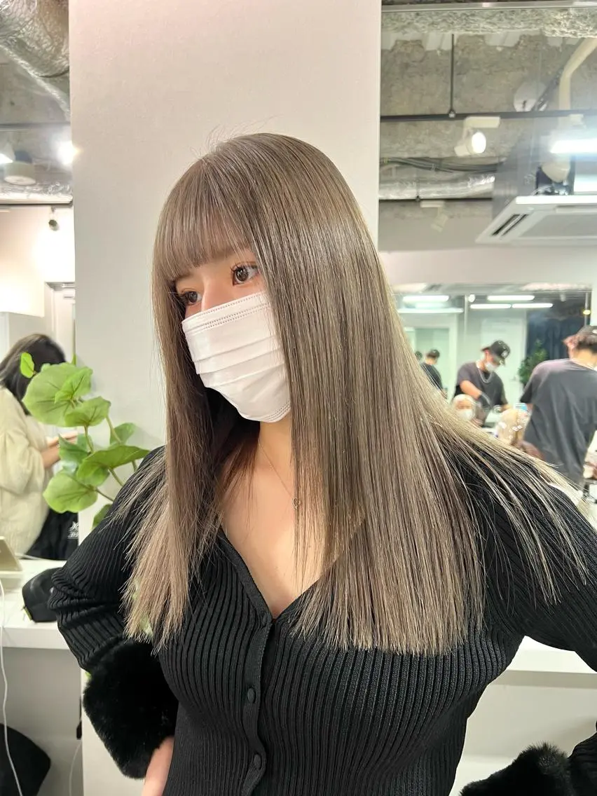 セミロング カラー ヘアカラー ハイトーン&髪質改善 &韓国エクステ🤎のヘアスタイル