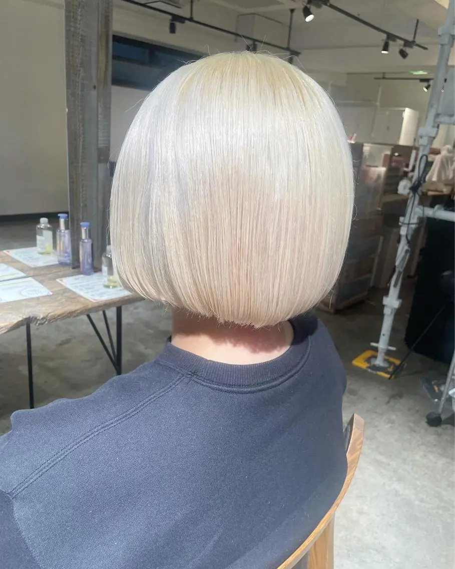 ミディアム カラー ヘアカラー トリートメント ハイトーン/レイヤー /ケアブリーチ石川治のヘアスタイル