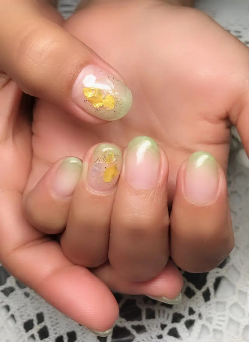 ネイル アートネイル グラデーション ラメ(グリッター) ゲン レイカのネイルデザイン