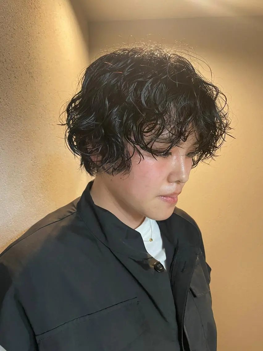 ミディアム カラー パーマ メンズ カット パーマ 吉田一輝 外国人パーマのヘアスタイル
