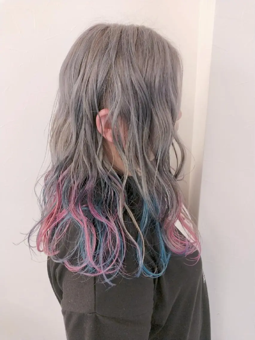 ミディアム カラー バレイヤージュ ブリーチ ブルーカラー ダブルカラー グラデーションカラー ヘアカラー トリートメント ブリーチの神 KYONのその他イメージ