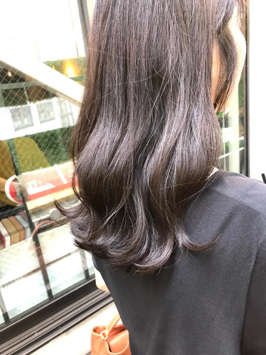 セミロング shinka omotesandoのヘアスタイル