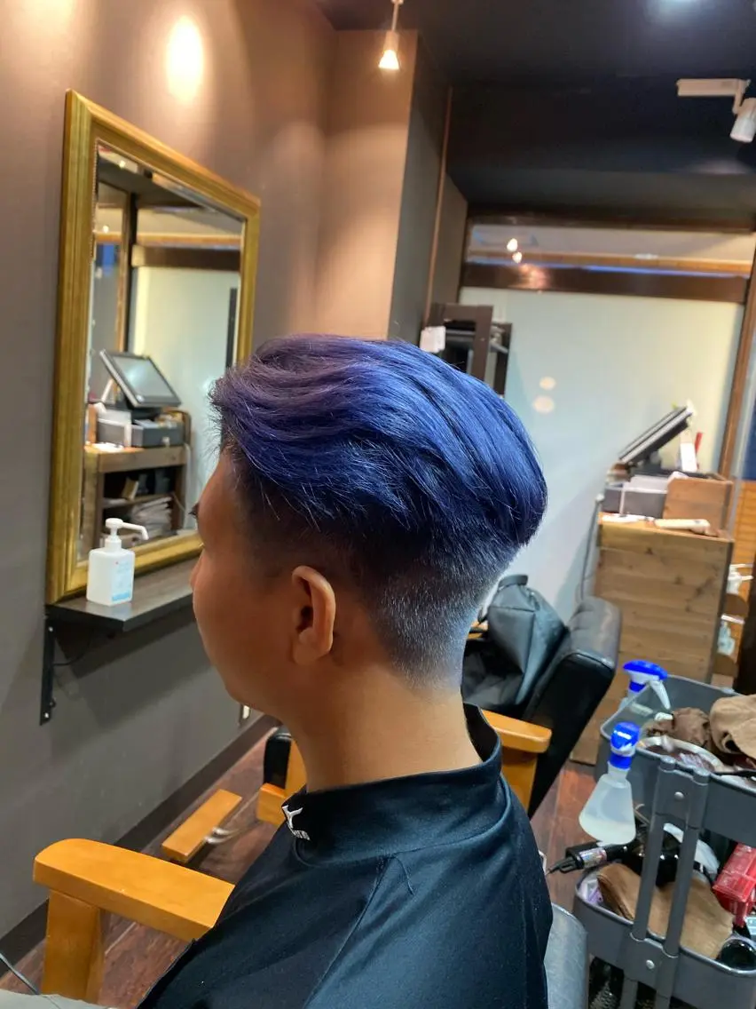 カラー メンズ メンズサロン AXLのヘアスタイル