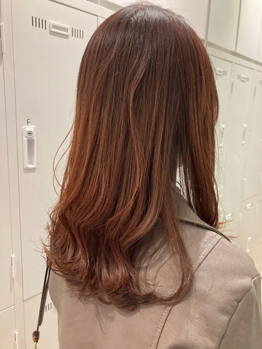 ロング カラー cyan SANAMIのヘアスタイル