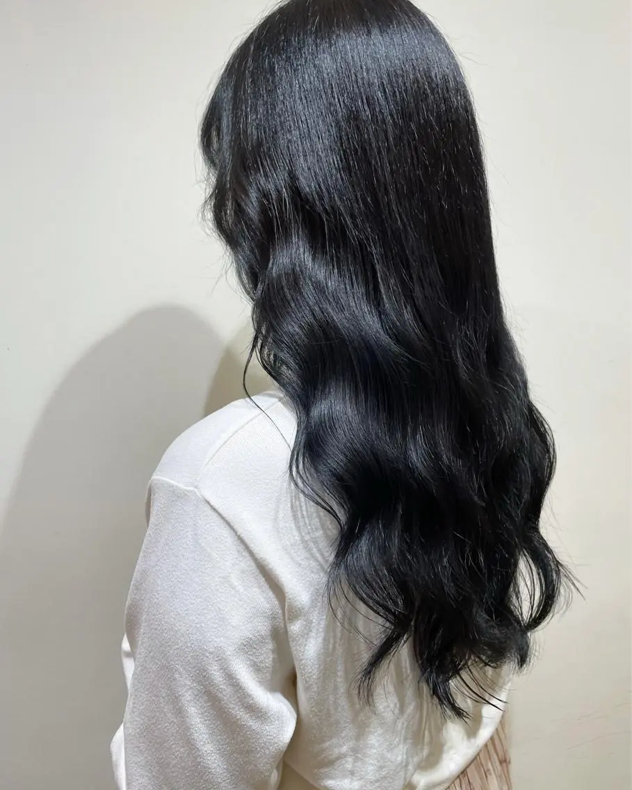 セミロング 柔らかな縮毛矯正 透明感カラー💫のヘアスタイル