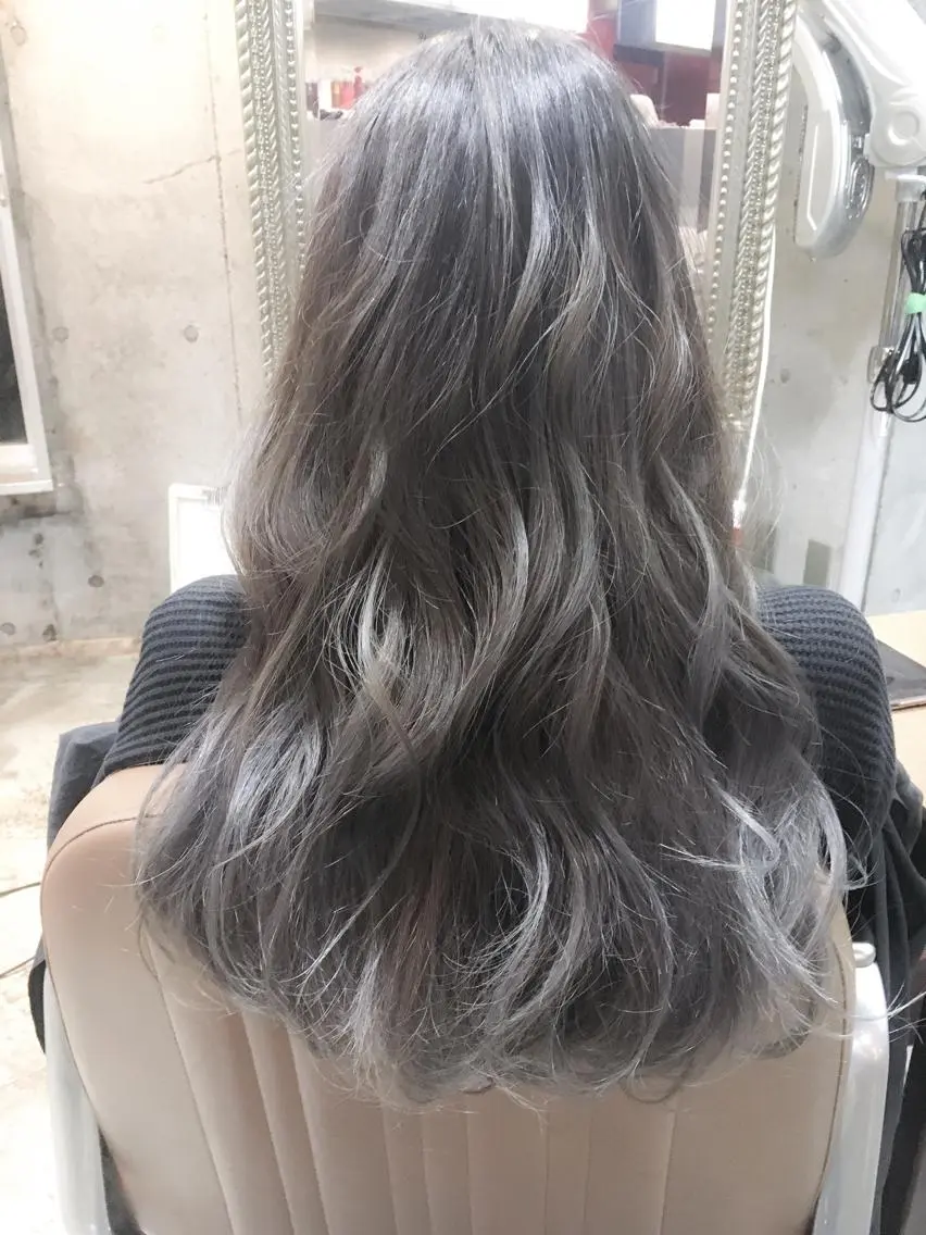 ロング カラー ハイライトカラー ハイライト 北條 優輝のヘアスタイル