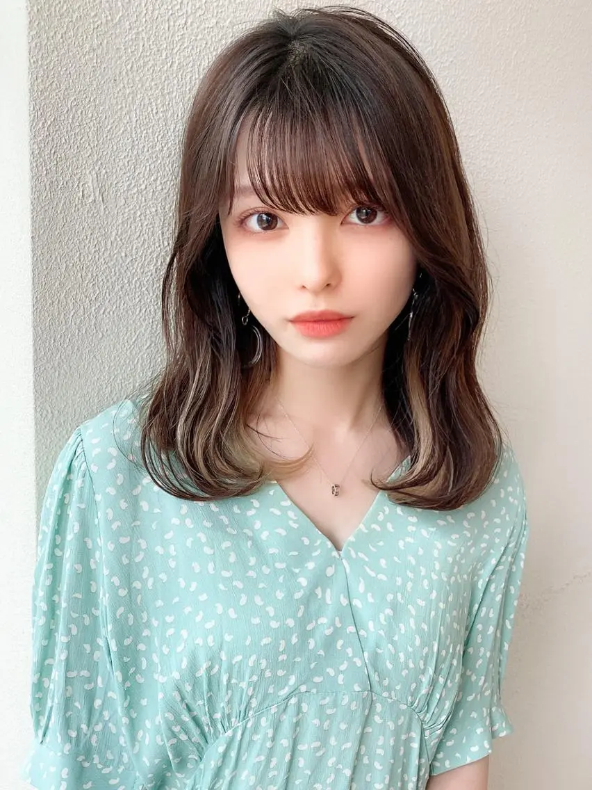 セミロング 艶感透明感カラー 🫧たけ🫧のヘアスタイル