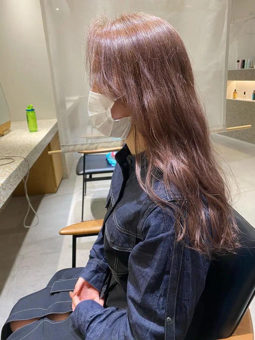 ロング カラー ベージュカラー ピンクカラー ピンクベージュ カット ヘアカラー three.大手前 田井　綾乃のヘアスタイル