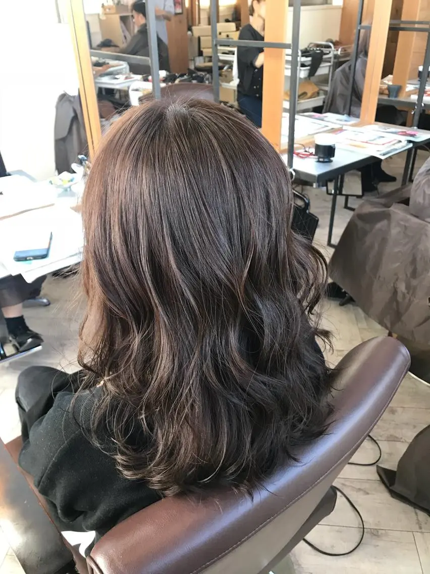ミディアム 豊中駅3分eha レッスンモデルのヘアスタイル