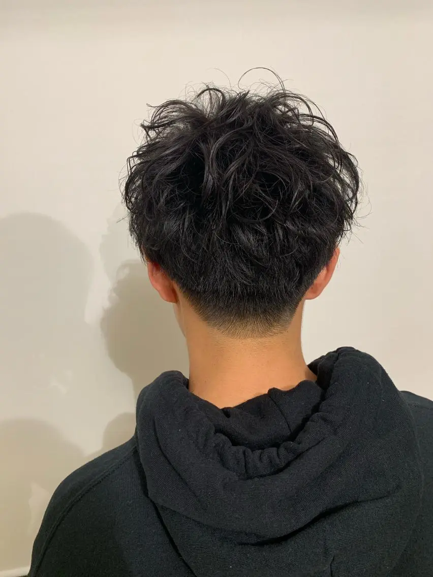 ミディアム カラー パーマ メンズ 加藤 綾華のヘアスタイル