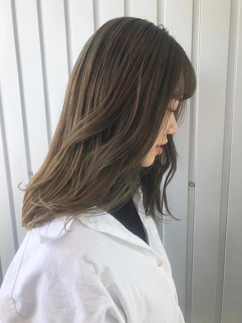 セミロング カット ヘアカラー トリートメント 村本 千優のヘアスタイル