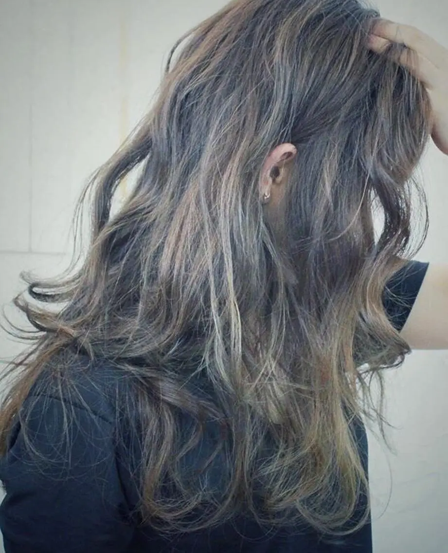 カラー ハイライトカラー ヘアカラー トリートメント 💇‍♀️ KENのヘアスタイル