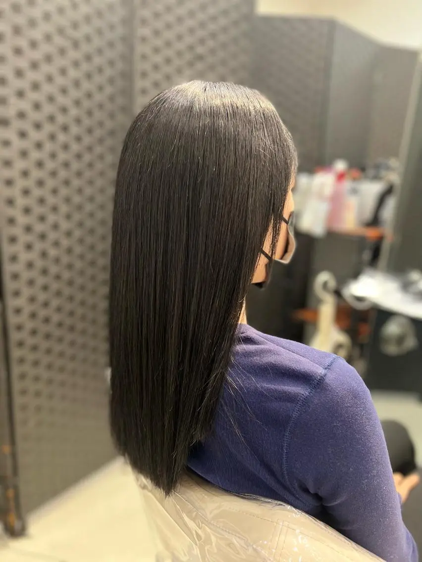 セミロング カラー パーマ ハイライトカラー くせ毛 卒業式のヘアスタイル ハイライト 髪質改善 【似合わせカラー】 西口嶺河のヘアスタイル