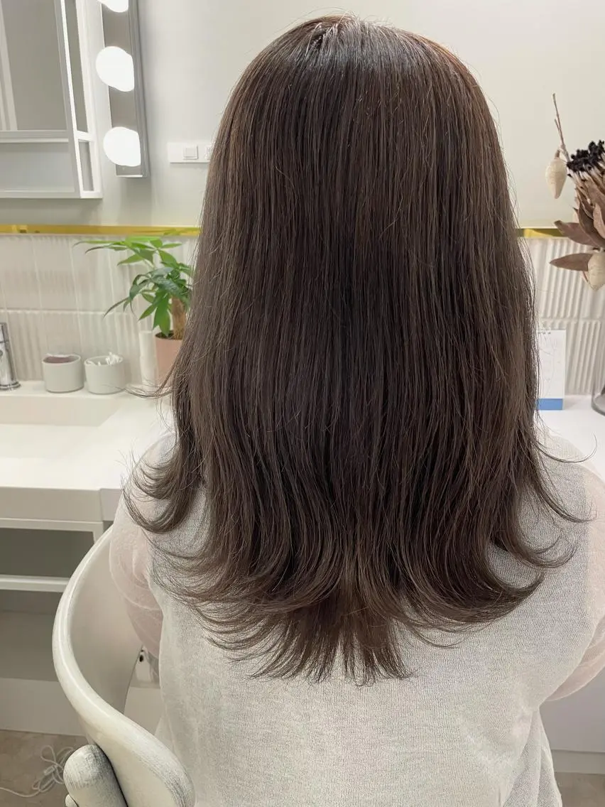 ミディアム カット ヘアカラー トリートメント 髪質改善will hairdesignのヘアスタイル