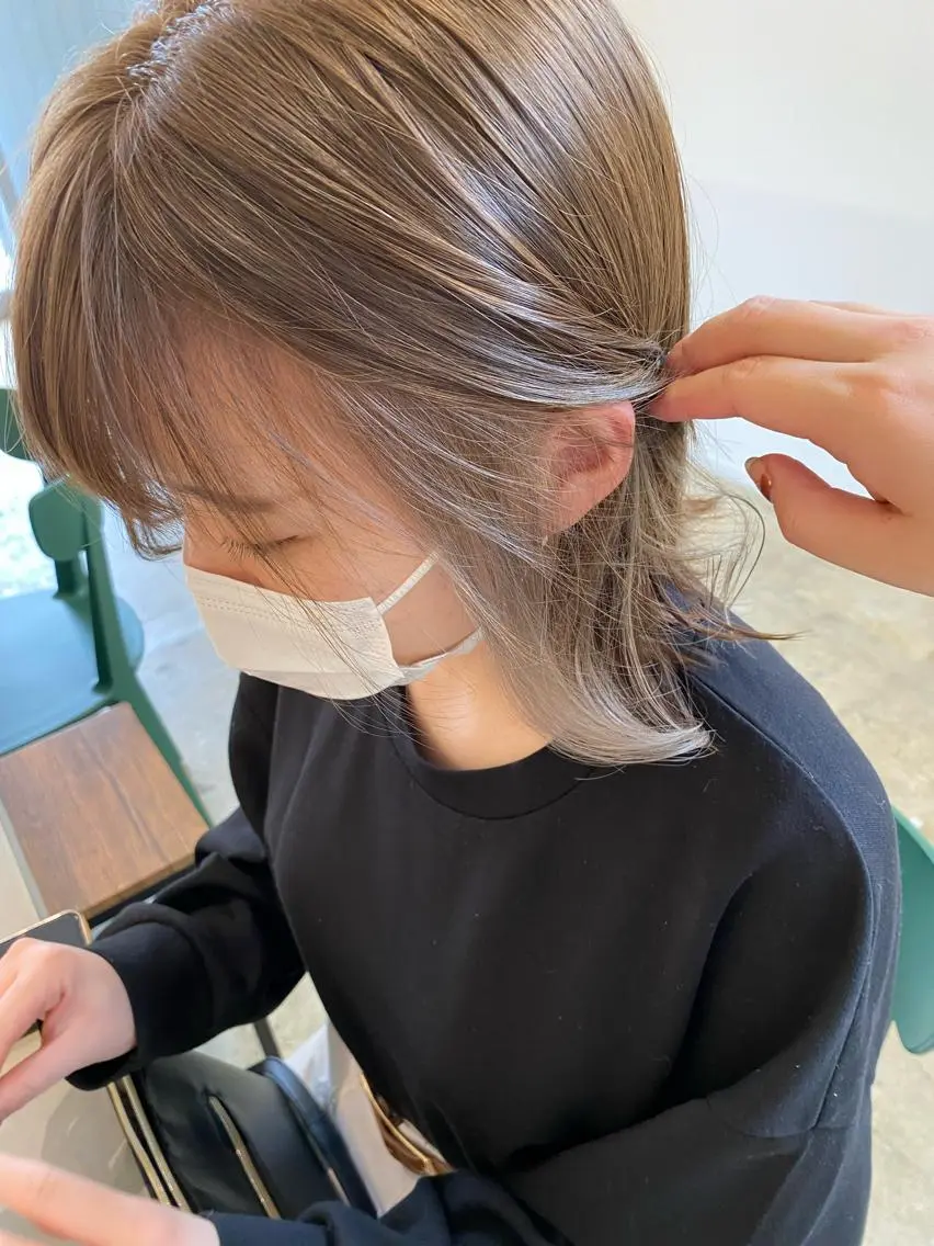ミディアム カラー カット ヘアカラー 藤野 凪沙のヘアスタイル