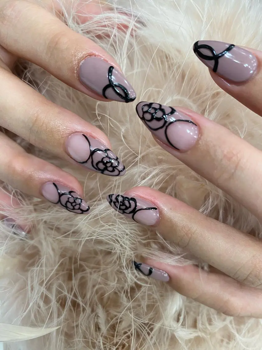 セミロング ハンドネイル NAILSALON 🍔Timna🍟のネイルデザイン