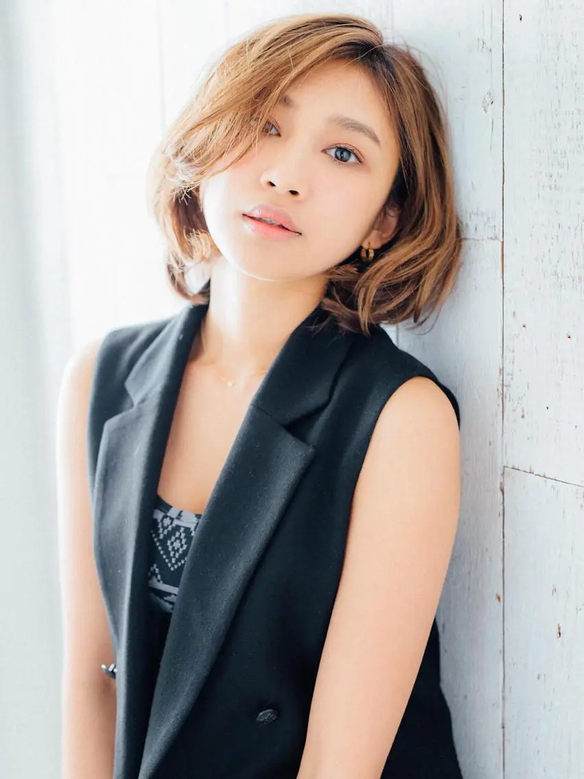 ミディアム FUKUNAGA YUのヘアスタイル
