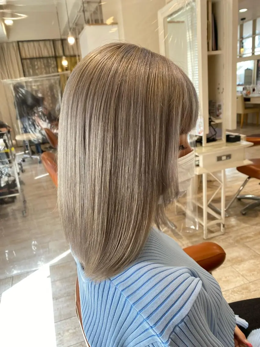 ミディアム カラー ブリーチ 外国人風カラー タニ アカリのヘアスタイル