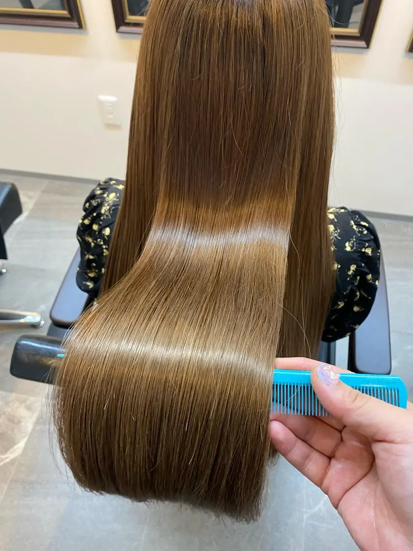 ロング カラー トリートメント AnFye cinq milleのヘアスタイル