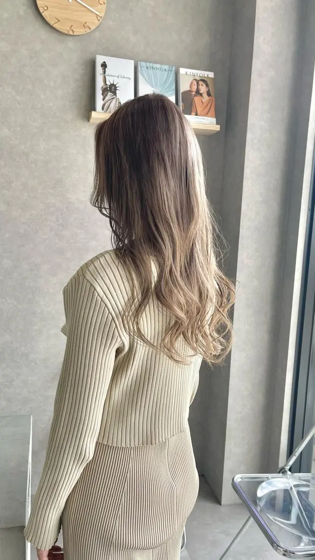 セミロング カラー カット ヘアカラー トリートメント 一ノ瀬 暁のヘアスタイル